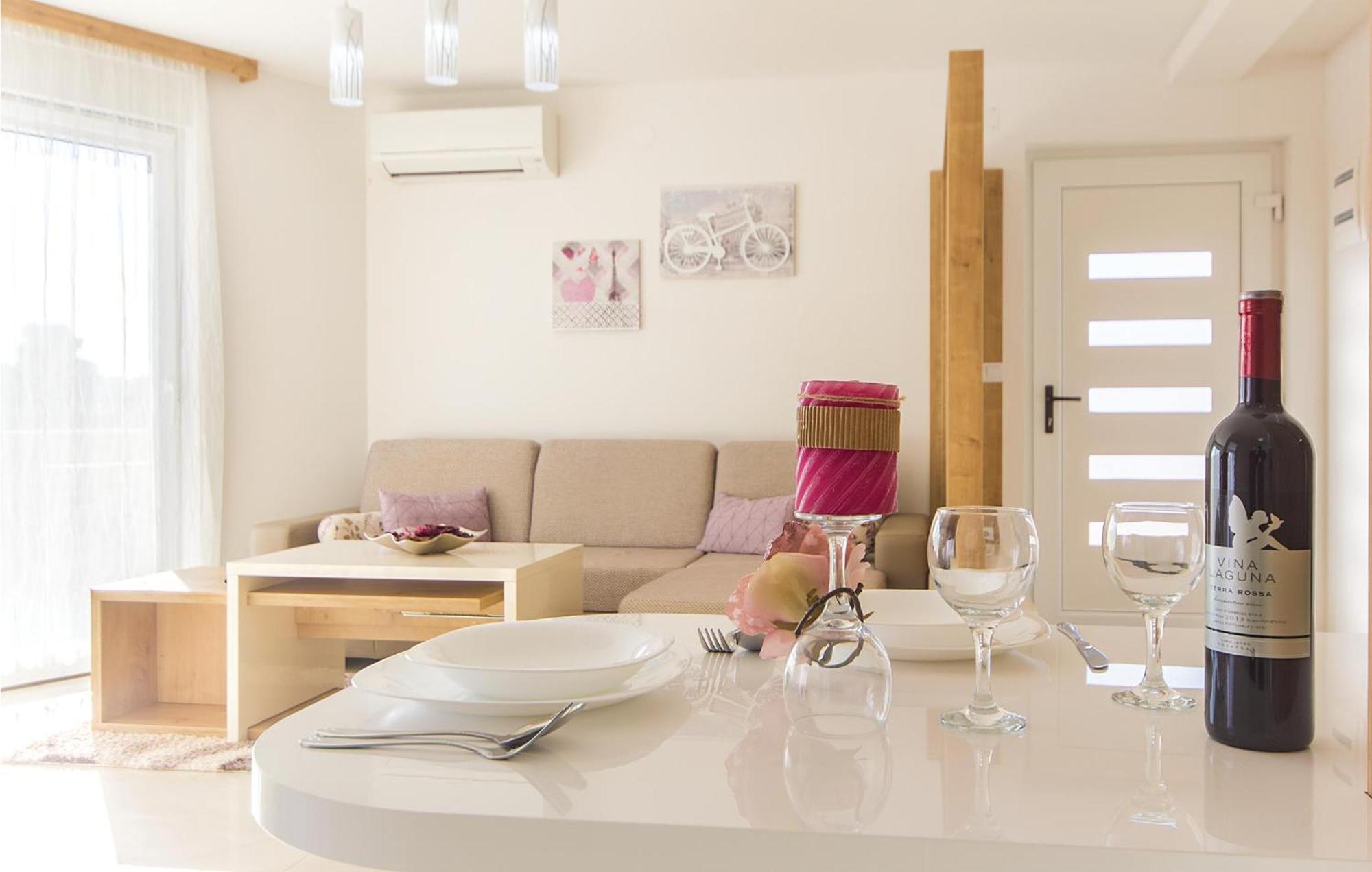 Lovely Apartment In Medulin With Kitchen Exterior photo