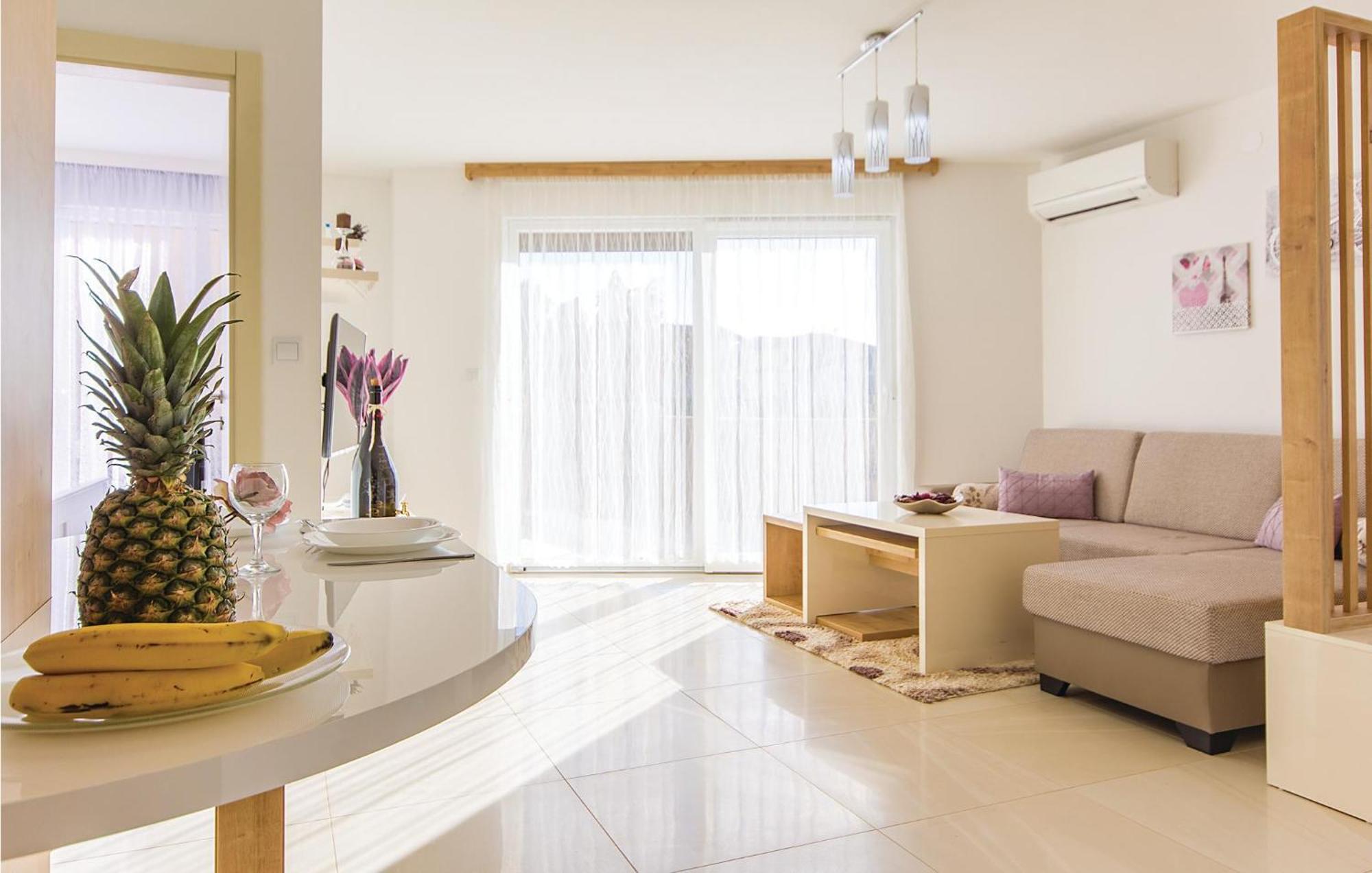 Lovely Apartment In Medulin With Kitchen Exterior photo